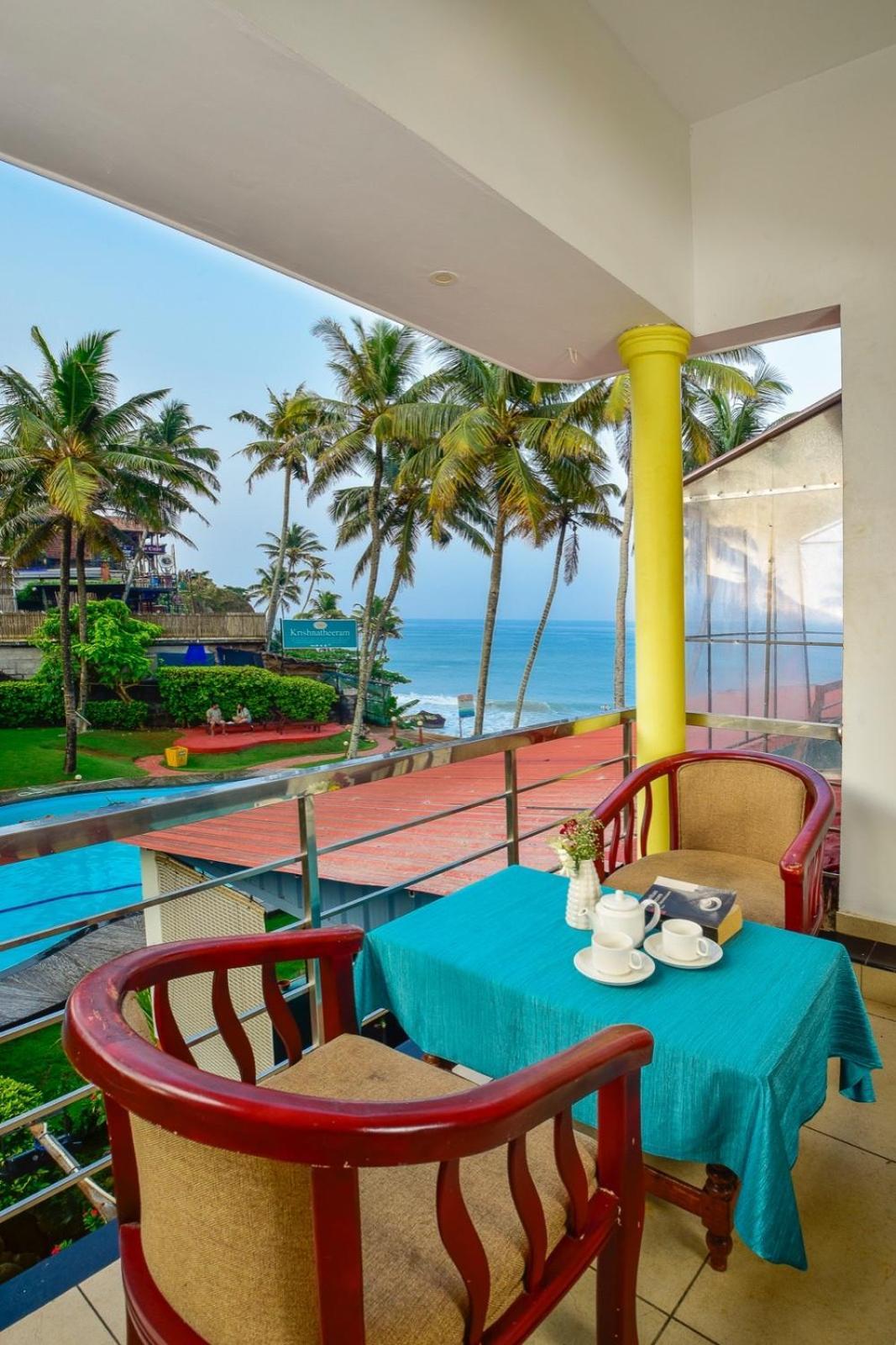 Krishnatheeram Ayur Holy Beach Resorts Варкала Экстерьер фото